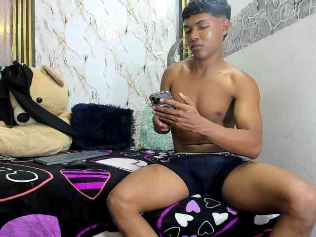 lonjitas-twink-hot