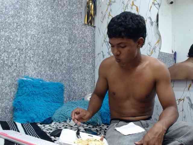 lonjitas-twink-hot