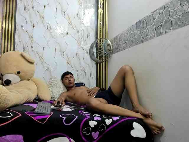 lonjitas-twink-hot