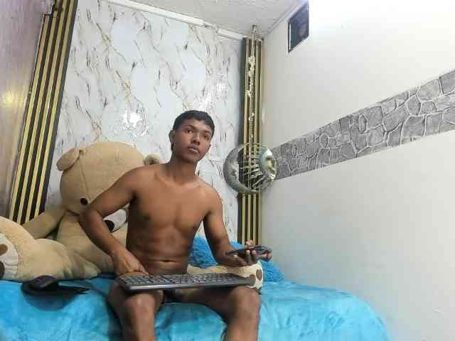 lonjitas-twink-hot