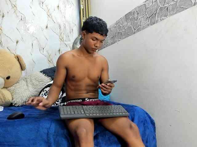lonjitas-twink-hot