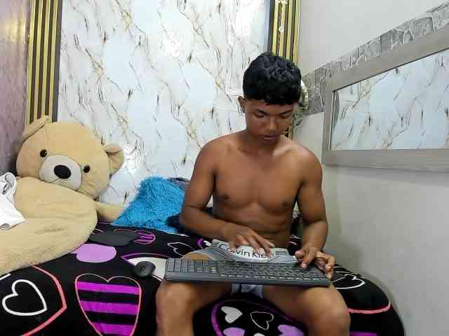 lonjitas-twink-hot