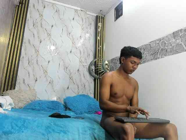 lonjitas-twink-hot