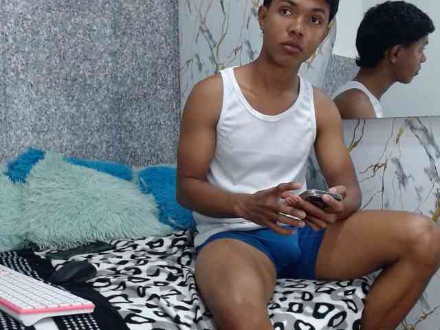 lonjitas-twink-hot