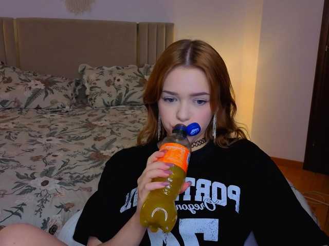 Melissa-me0w live cam on BongaCams