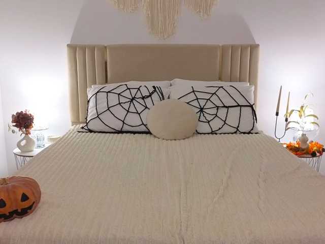 Melissa-me0w live cam on BongaCams