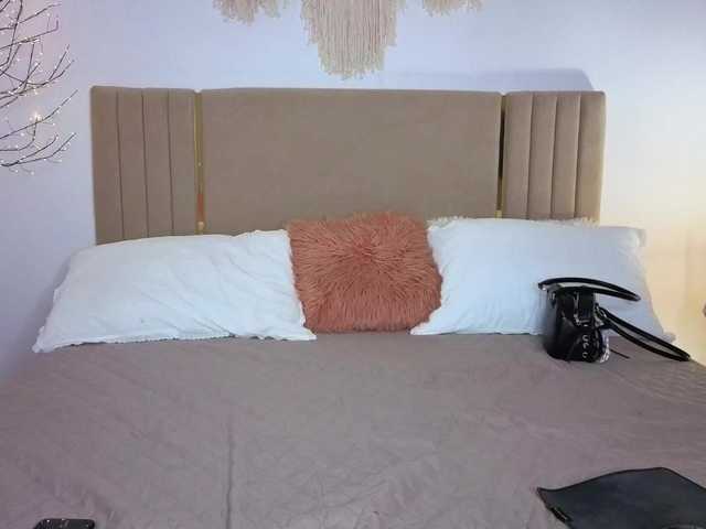 Melissa-me0w live cam on BongaCams