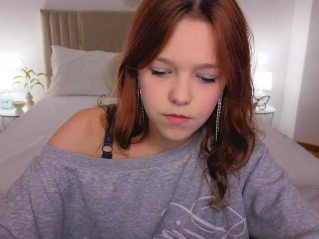 Melissa-me0w live cam on BongaCams