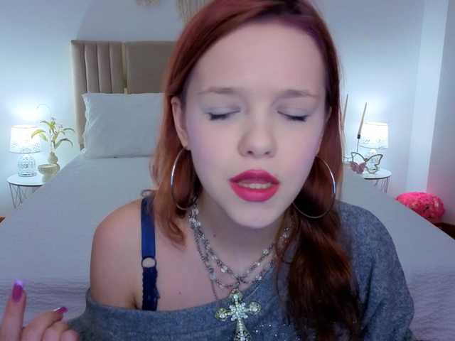 Melissa-me0w live cam on BongaCams