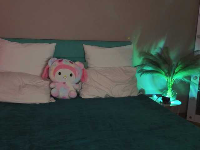 Melissa-me0w live cam on BongaCams