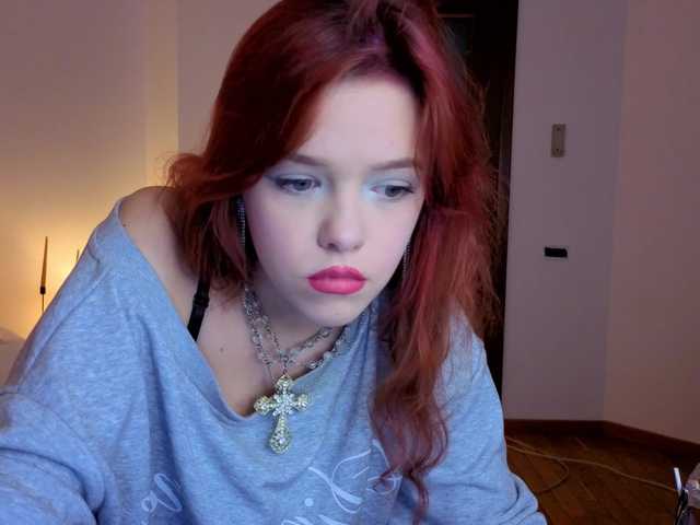 le modèle Melissa-me0w est en webcam porno dans un show sur le site bongacams, il possède les tags suivants: White/Caucasian,Redhead,Shaved