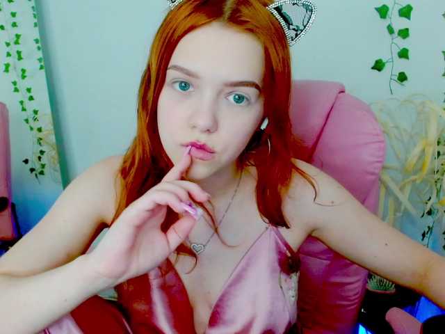 Melissa-me0w live cam on BongaCams