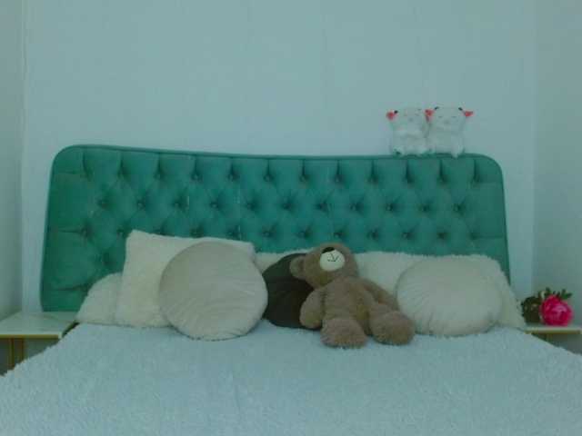 Melissa-me0w live cam on BongaCams