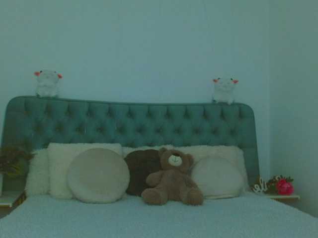 Melissa-me0w live cam on BongaCams