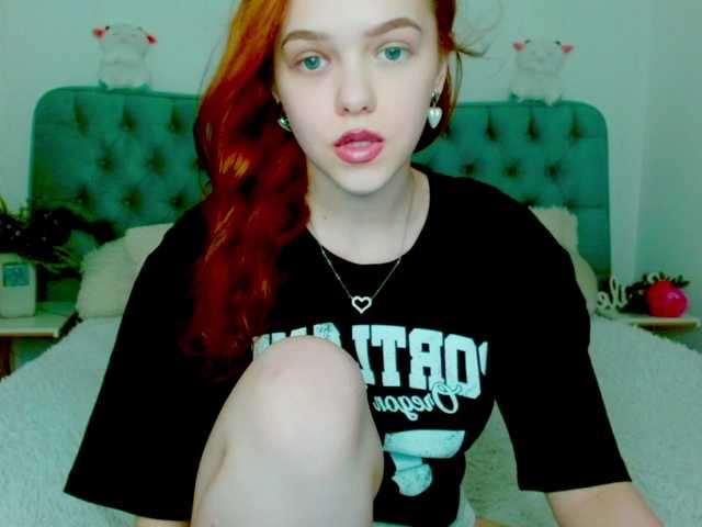 Melissa-me0w live cam on BongaCams