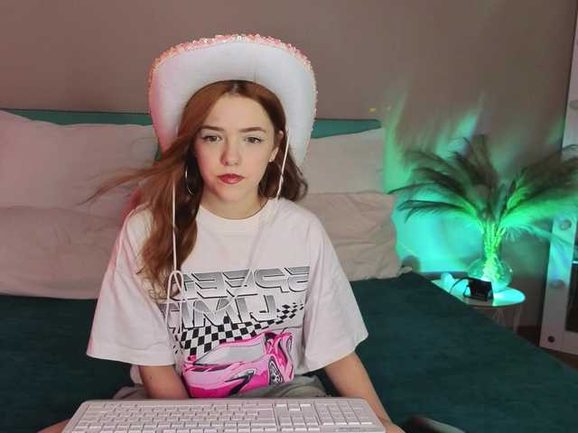 Melissa-me0w live cam on BongaCams