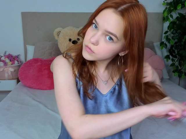 Melissa-me0w live cam on BongaCams
