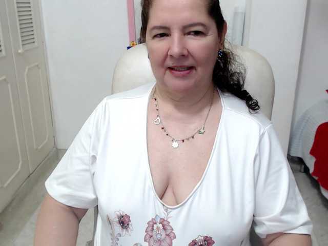 leonela-68 webcam bongacams model stream image