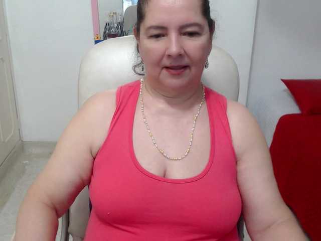 leonela-68 live cam on BongaCams