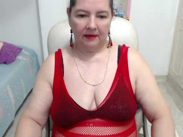 leonela-68 live cam on BongaCams