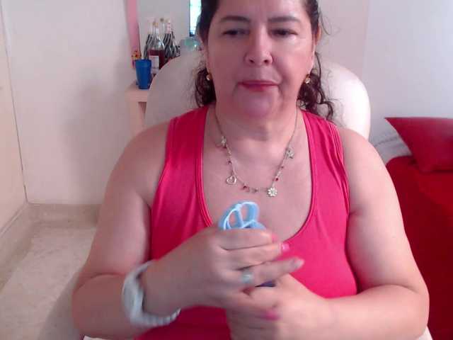 leonela-68 live cam on BongaCams
