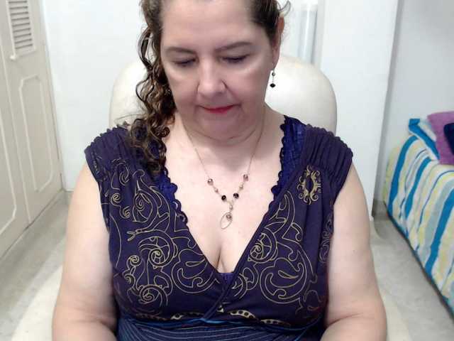 leonela-68 live cam preview
