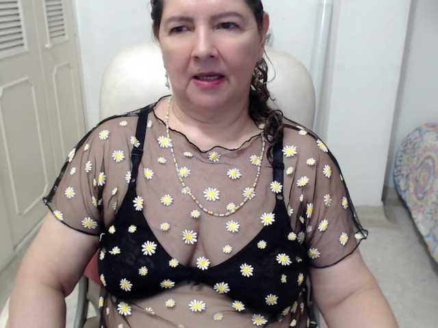 leonela-68 live cam preview