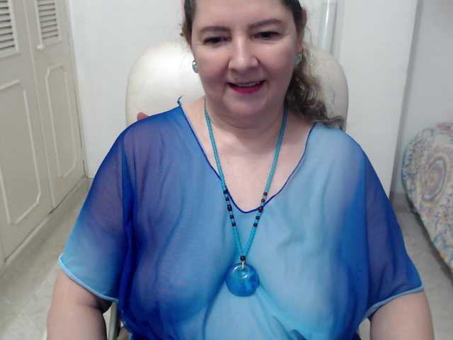 leonela-68 live cam preview