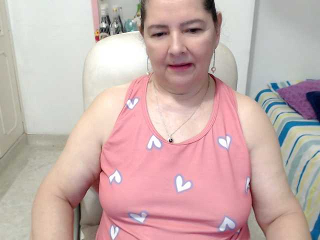 leonela-68 live cam on BongaCams