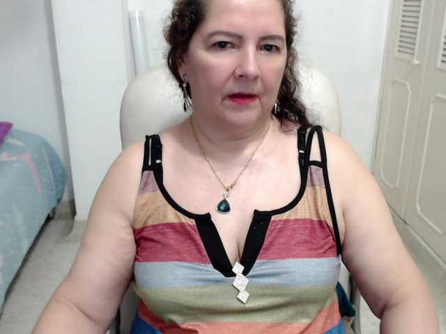 leonela-68 live webcam show