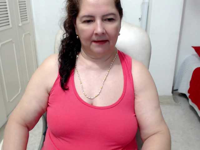 leonela-68 live cam on BongaCams