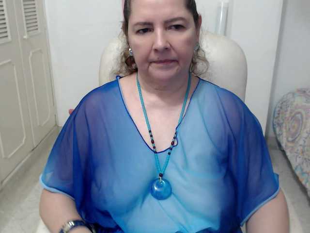 leonela-68 live cam preview