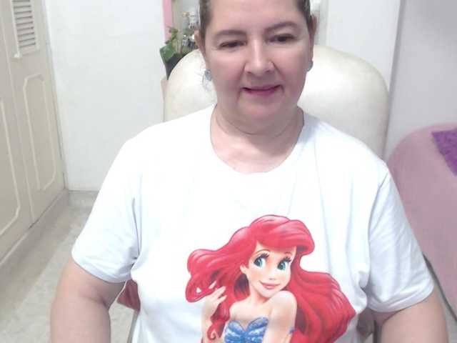 leonela-68 live cam on BongaCams