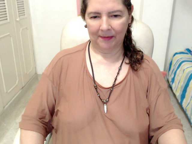 leonela-68 live cam preview
