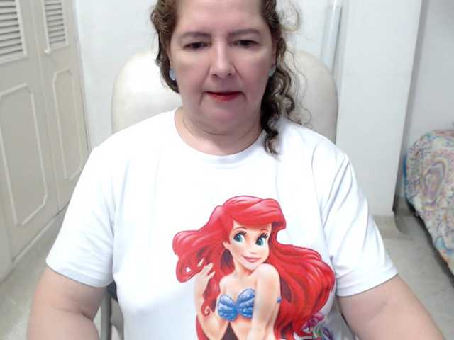 leonela-68 live cam on BongaCams