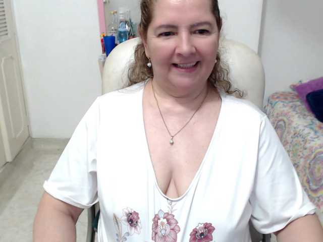 leonela-68 live webcam show
