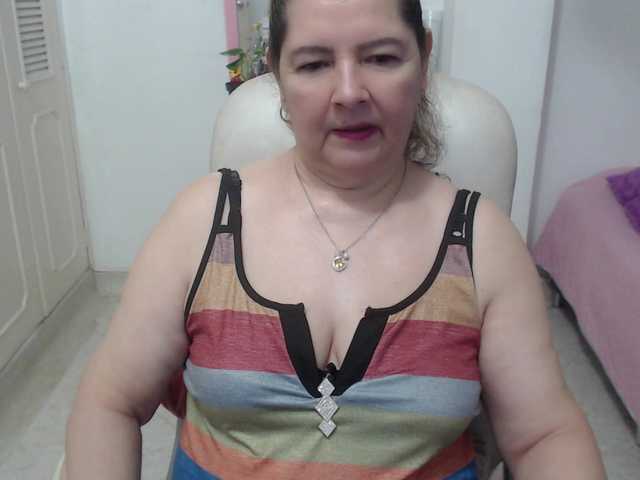 leonela-68 live cam preview