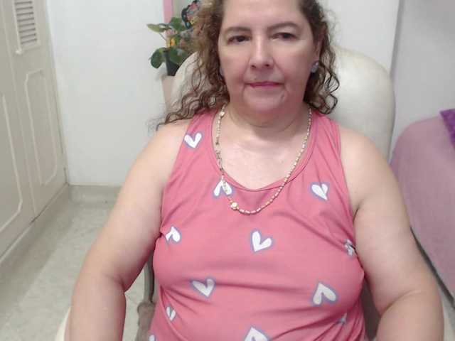 leonela-68 live cam