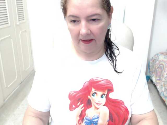 leonela-68 live cam on BongaCams