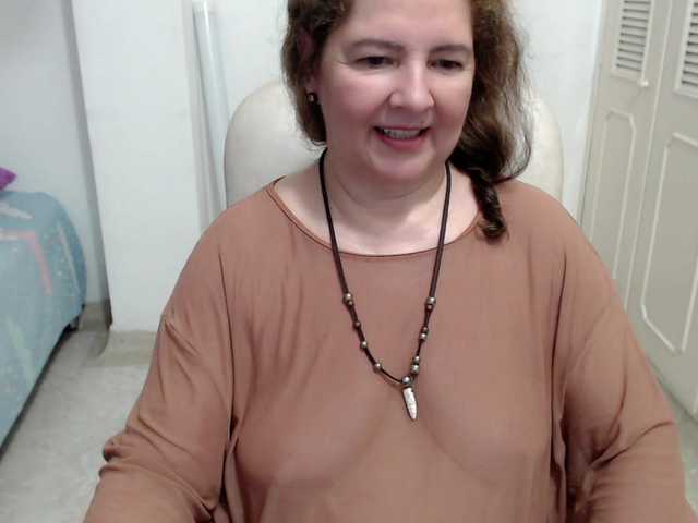 leonela-68 live webcam show