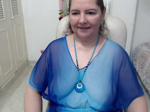 leonela-68 live cam on BongaCams