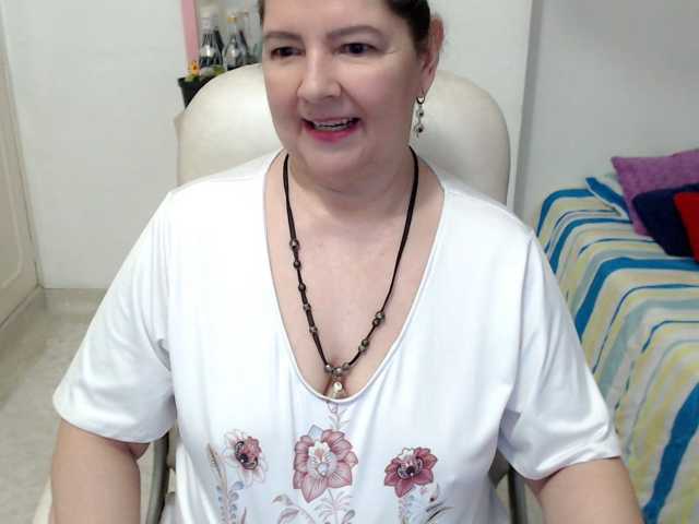 leonela-68 live cam preview