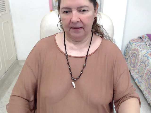 leonela-68
