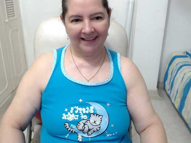 leonela-68 live cam preview