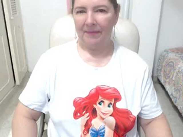 leonela-68 live cam on BongaCams