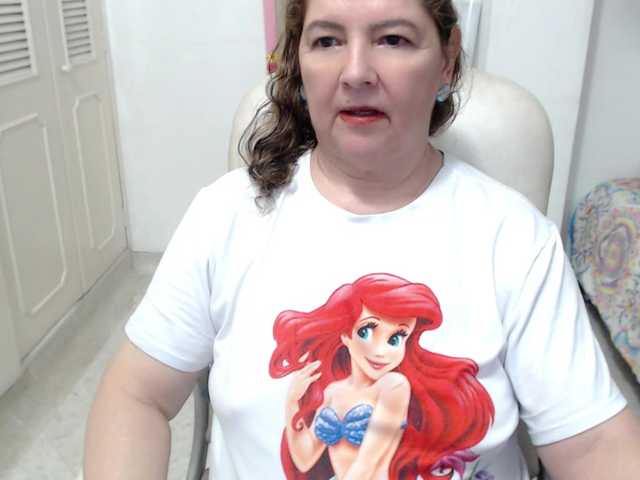 leonela-68 live cam on BongaCams