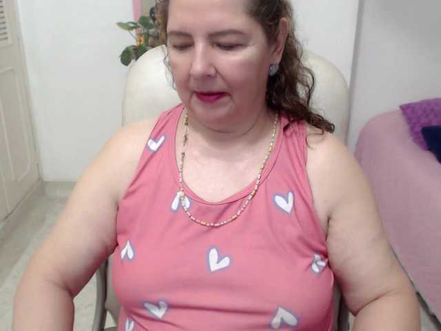 leonela-68 live cam