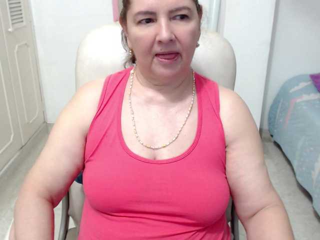 leonela-68 live webcam show