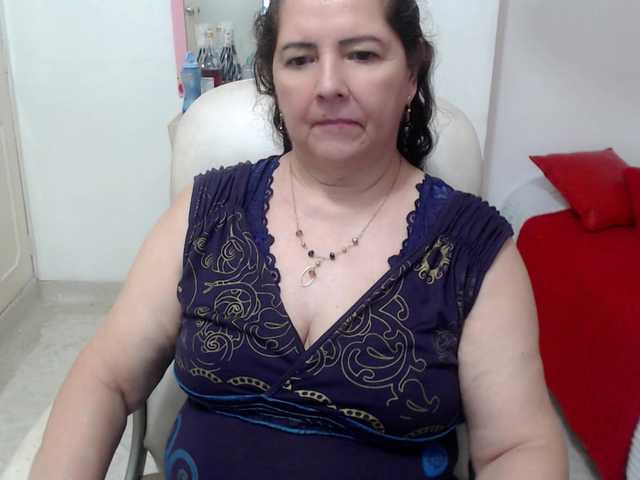 leonela-68 live cam on BongaCams