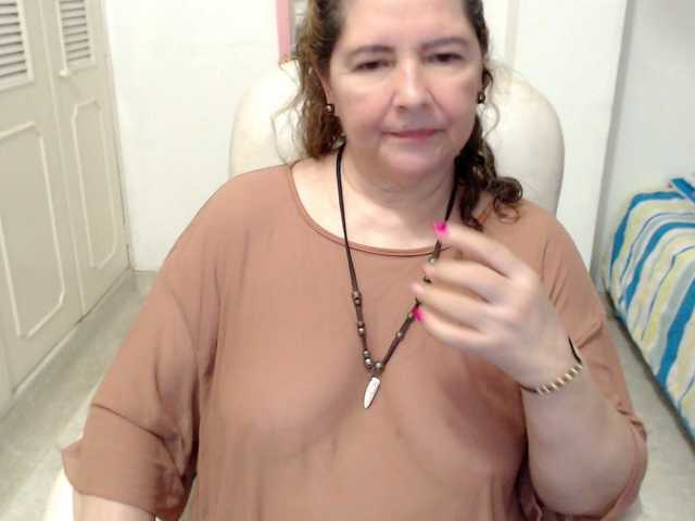 leonela-68 live cam preview